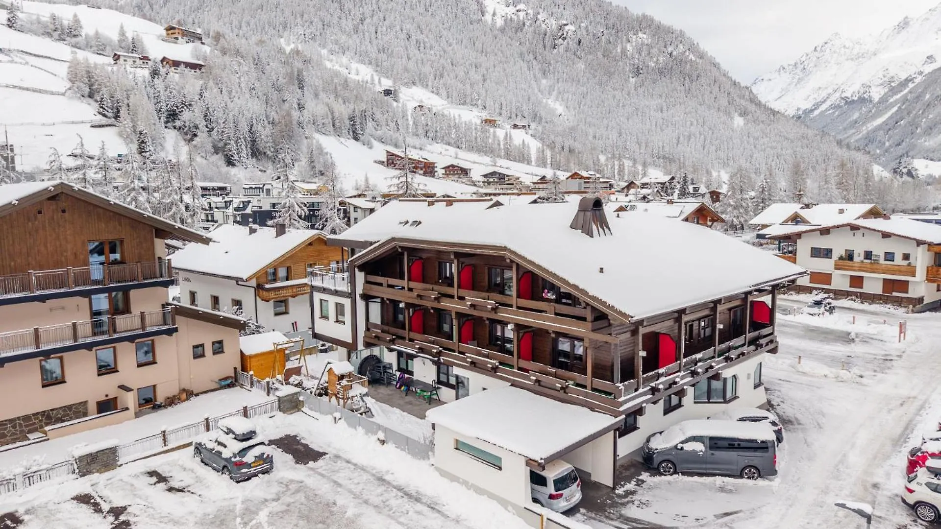 Hotel Garni Maria Theresia Sölden 3*,